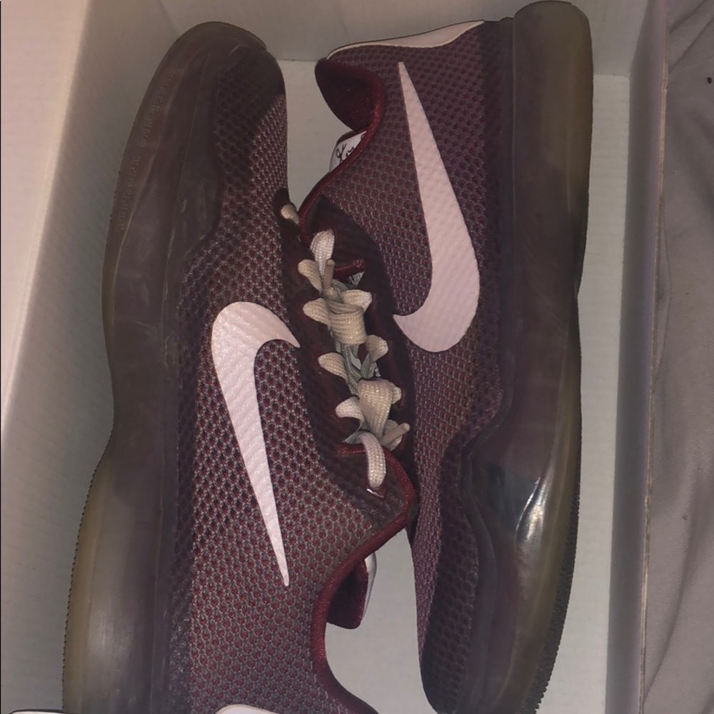 Kobe X shoes , size 4